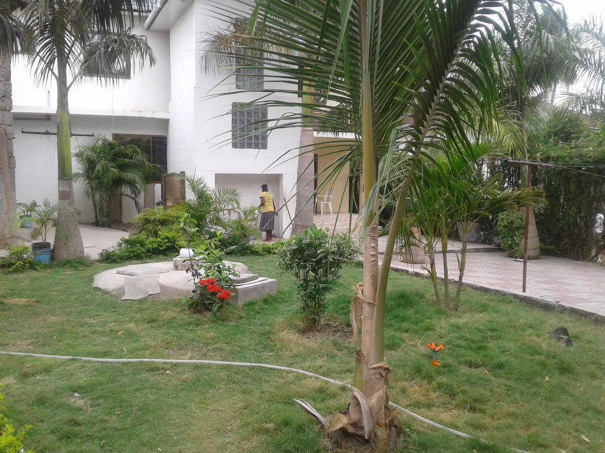 Albergue Jj & Je Family House Dar es Salaam Exterior foto