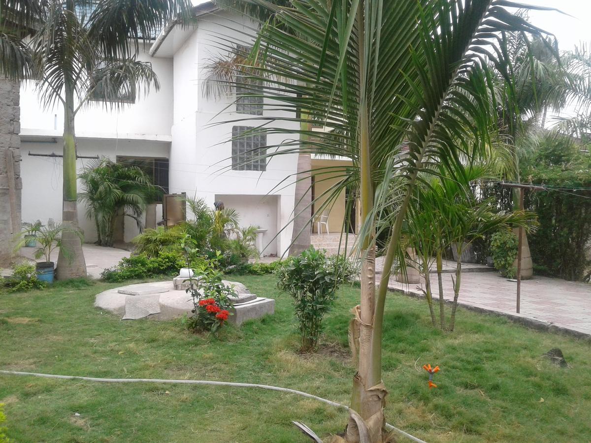 Albergue Jj & Je Family House Dar es Salaam Exterior foto
